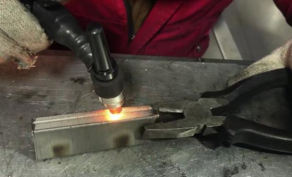 HS-ADS03 超能薄板冷焊机修补配件操作演示